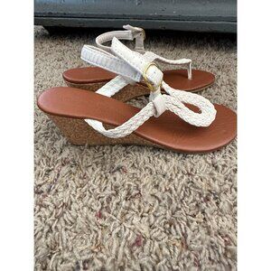 Twisted Womens White Sandals 6.5 low heel wedge buckle braided faux‎ leather